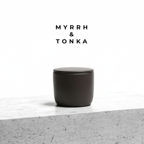 Vela aromática ZENUM Myrrh & Tonka, perfil dulce y resinoso