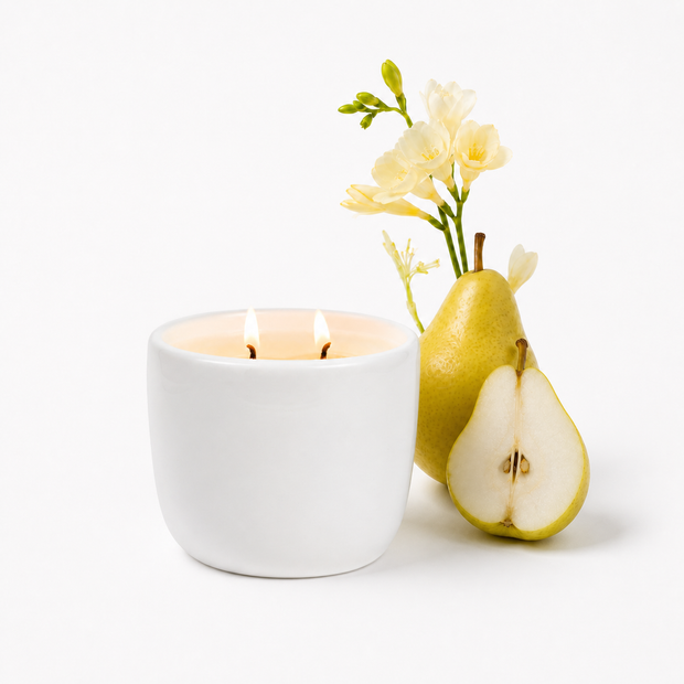 Vela aromática ZENUM Pear & Freesia · colección SCULPT